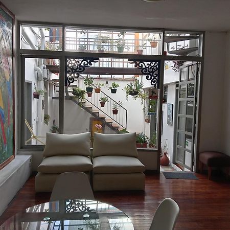 Hostal Posada Del Maple Quito Esterno foto